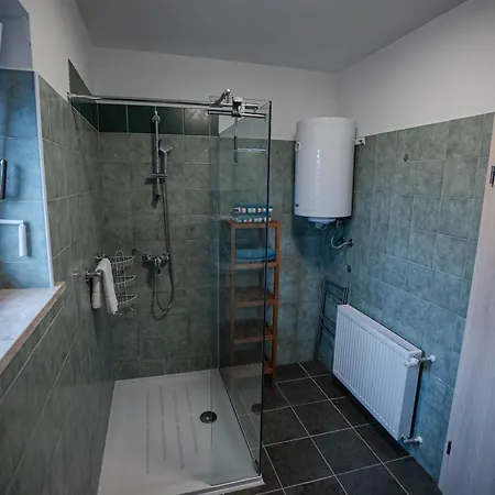 Olive Garden Apartment *